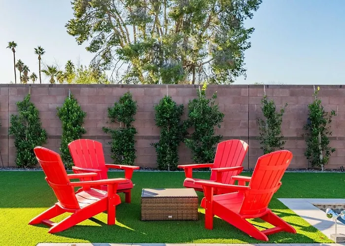 The One Pool & State Farm * Glendale