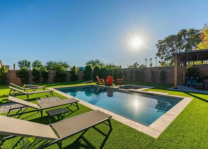 The One Pool & State Farm Glendale